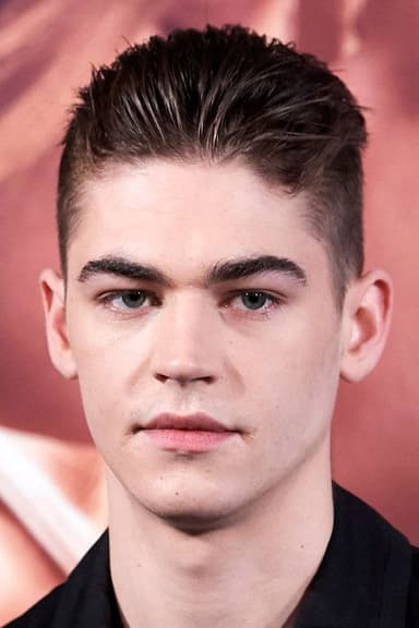 Photo de Hero Fiennes Tiffin