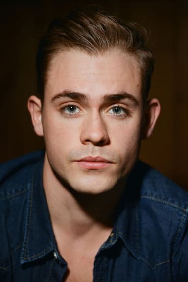 Photo de Dacre Montgomery