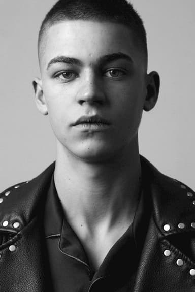 Photo de Hero Fiennes Tiffin