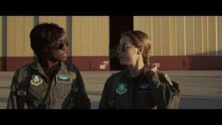 Captain Marvel - Extrait "La tête dans les nuages" VOST - Captain Marvel